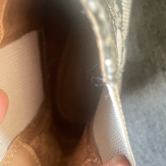 Super cute boots!! - Picture 3 of 4